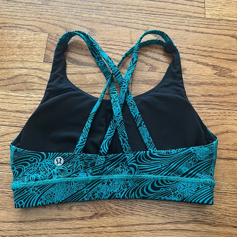 Lululemon size 4 teal/green energy bra
